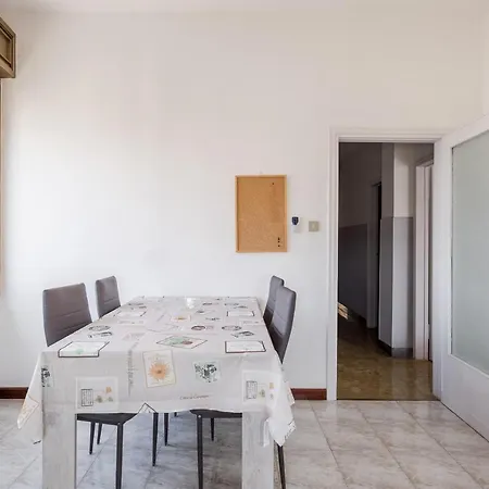 Quiet And Cozy Urban By Wonderful Italy