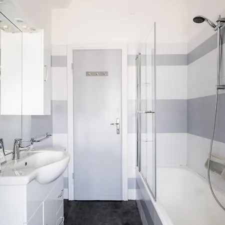 Quiet And Cozy Urban By Wonderful Italy