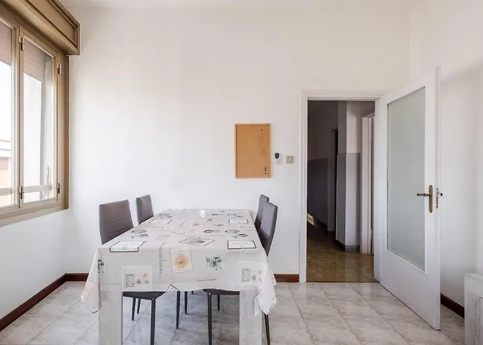 Quiet And Cozy Urban By Wonderful Italy