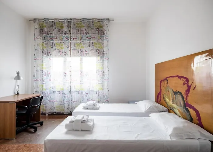 Quiet And Cozy Urban By Wonderful Italy